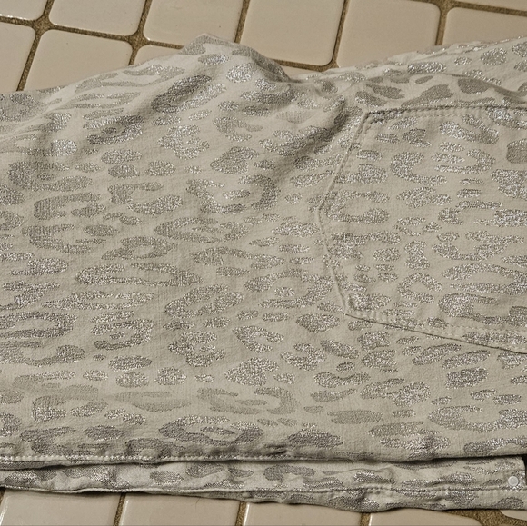 Guess Brand white-silver metallic print pants - Picture 6 of 7